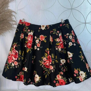 FOREVER 21 Floral Mini Skirt